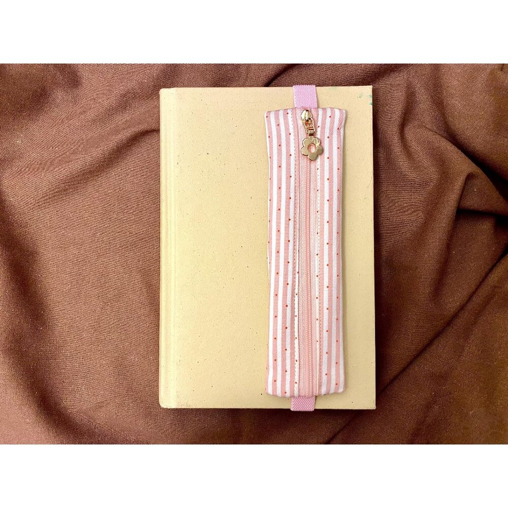 Elastic Pen Holder Bookmark – Journal Pouch, Attachable to Planners